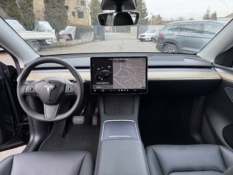 Tesla Model Y - 11