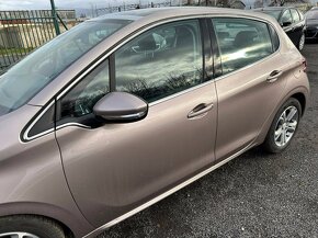 Peugeot 208 1.6Vti 70kw Allure - 11