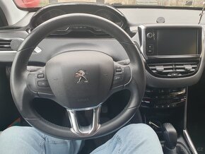 Peugeot 2008 - 11