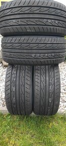 Prodám nové pneu 225/40 R19, DOT 0723 - 11