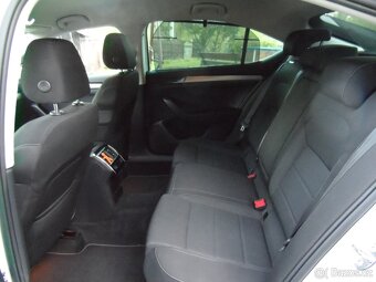 Škoda Superb 2.0 TDI 110 KW Xenon,Manuál,Zachovalé - 11