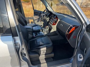 Mitsubishi Pajero 3.2DID-D 130Kw Instyle - 7.Míst - 11