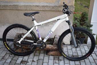 TREK Ticket 30 vel. M, kola 26 - 11