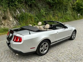 Ford Mustang 3.7 V6 r.v. 2011 + LPG cabrio - po servise - 11