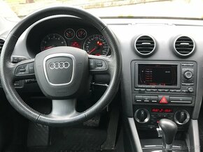 Audi A3 Sportback 3.2 V6 quattro - 11