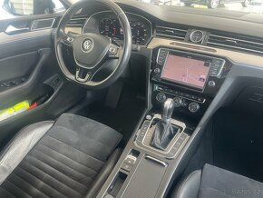 VW Passat Variant Highline 2,0TDI 140kW DSG 4M FULL LED ACC - 11