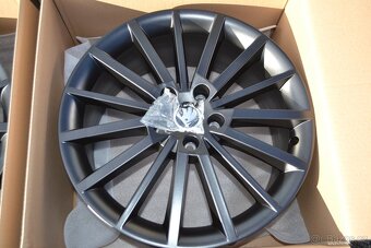 4ks NOVÉ orig.alu disky R18 Škoda Octavia III 2013-2020 - 11