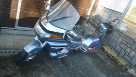 Honda GL 1500 Gold Wing - 11