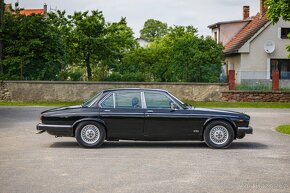 1984 Jaguar XJ12 - 11