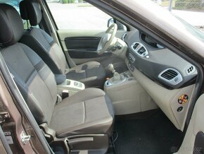 Renault Grand Scenic 1,4TCe 96kw 7míst Panorama GPS - 12