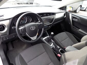 Toyota Auris 2.0 D-4D serviska, 1.majitel, kamera - 12