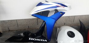 Honda cbr 600 rr - 12