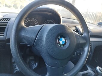 Bmw 1 / E81  90kw coupe Japanrot ,rok 2008 - 12