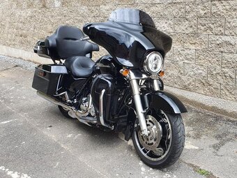 Harley  Davidson FLHX Street Glide - 12