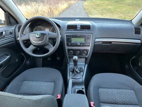 ŠKODA OCTAVIA II 1.6 TDI AMBIENTE COMBI/ZÁRUKA/ZIMNÍ SLEVA - 12