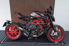 MV Agusta Dragster 800 RC SCS - 12