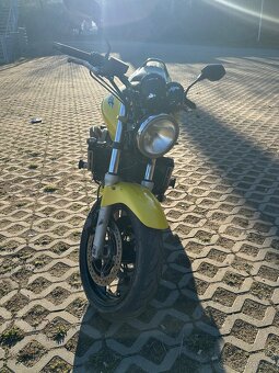 Honda Hornet 600 - 12