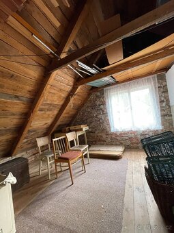 Rodinný dům na polosamotě 1690m2 pozemek - 12