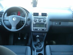 Volkswagen  Touran  2.0i 80 kW  CNG  7 míst - 12