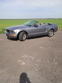 Ford Mustang Cabrio - 12