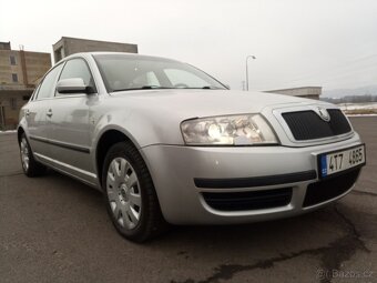 Škoda Superb 2,8 V6 benzín 147 kw - 12