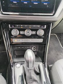 Prodám VW Touran 2.0 TDI 140 kW R-line, 2018 - 12