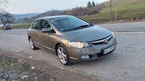 Honda Civic VIII 8 g sedan 1.8 104kw R18 2007 - 12