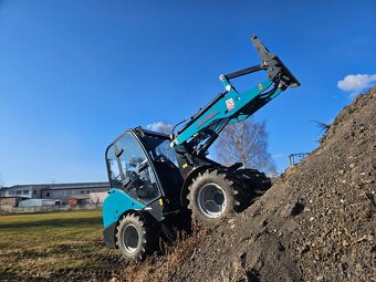 kolový kloubový nakladač, motor Kubota - 12