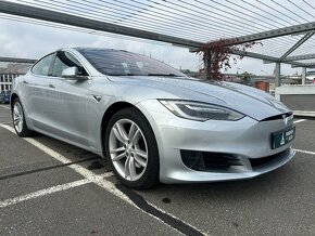 Tesla model S 90D - 12