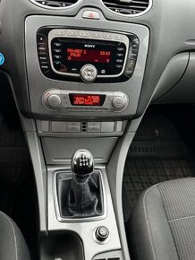 Ford Focus 1.6i, r.2009 Ghia, rozvody, klima, pouze prodej - 12
