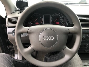 Audi A4, 2.0FSi 110kW - 12