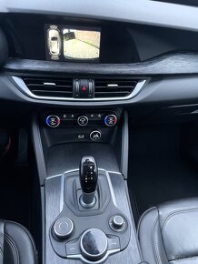 Alfa Romeo Stelvio 2.2JTDM118kw Business Automat - 12