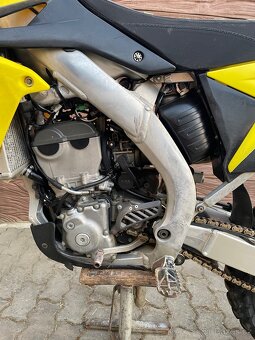 Suzuki rmz 250 - 12