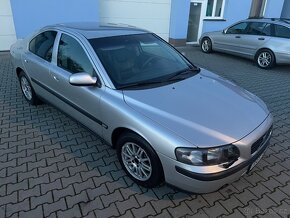 Volvo S60 sedan 2.4i 103kw nová STK manual.př. - 12