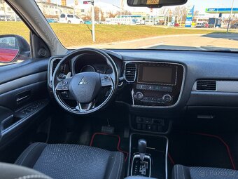 Mitsubishi Outlander  2.3Di-D 110kW 4x4 Automat - 12