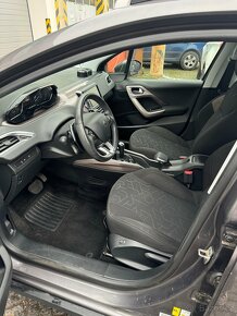 Peugeot 2008 1,2 PureTech automat - 12