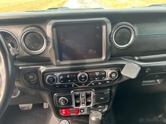 Prodám Jeep Wrangler Rubicon 4Xe, 2,0 benzin, 280kW) - 12