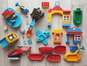 DUPLO vlak-sada nebo dílky,koleje,vagóny,loko manual i bat. - 12