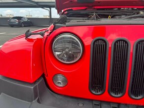 JEEP WRANGLER 2,8 CRD SAHARA - 12