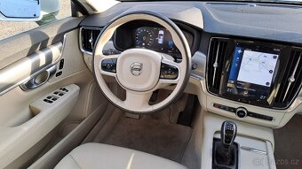 Volvo V90 2.0 D3 Break NAVI Bílá kůže - 12