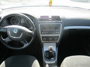 ŠKODA OCTAVIA 1,6TDI 77kw Ambition Tažné 2012 vada - 12