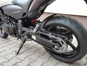 HONDA CB600F HOTNET - 12