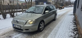 Toyota Avensis combi 2.0 D 85kw rok-2005 - 12