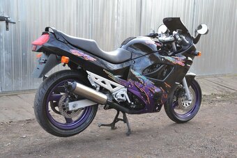 SUZUKI GSX-750F - 12