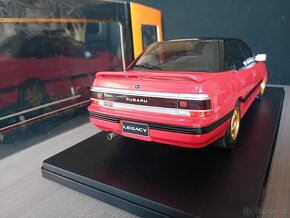 Subaru Legacy RS 1991    1:18  IXO - 12