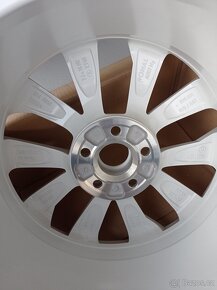 Fungl nové kusové al disky 16", 17", 18" originál Skoda - 12