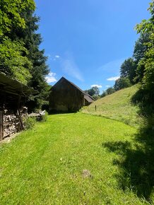 Rodinný dům 5+1 se stodolou pozemek 10711m2 - 12