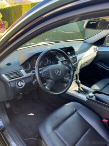 Mercedes-Benz E 250 CDI BlueEfficiency - 12