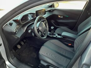 Peugeot 208 1.2 74 kw PureTech Serviska 2 kličeODPOČET DPH - 12