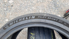 Letní pneu 265/35/21 Michelin - 12